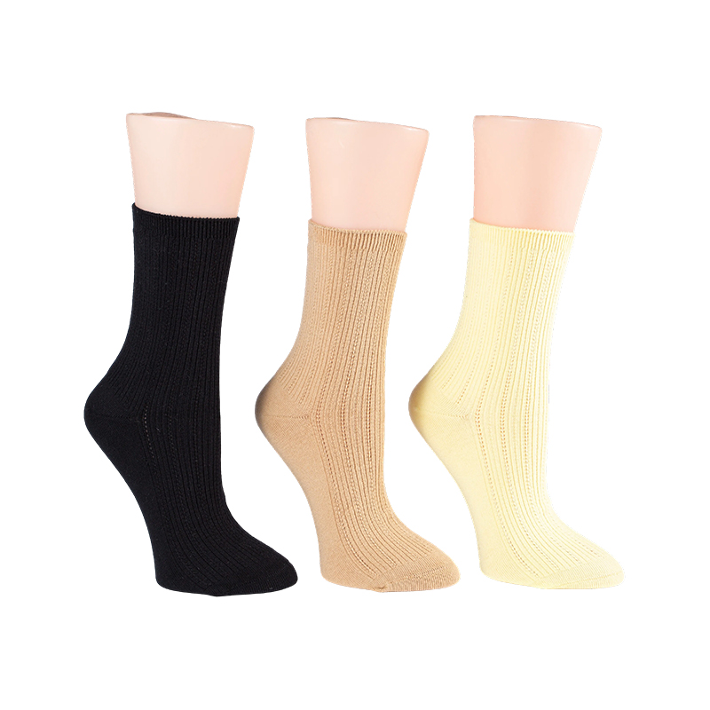 Vertikalrandiga strumpor för kvinnor